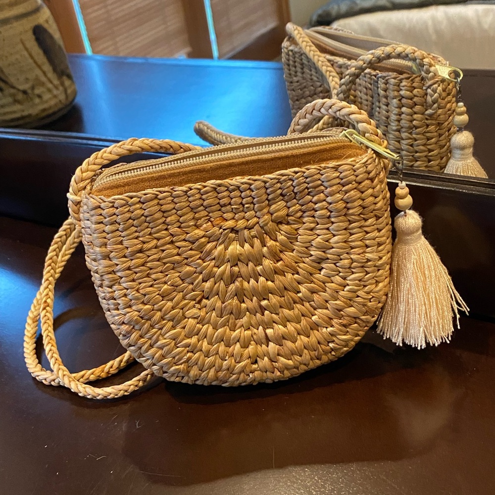 Woven purse